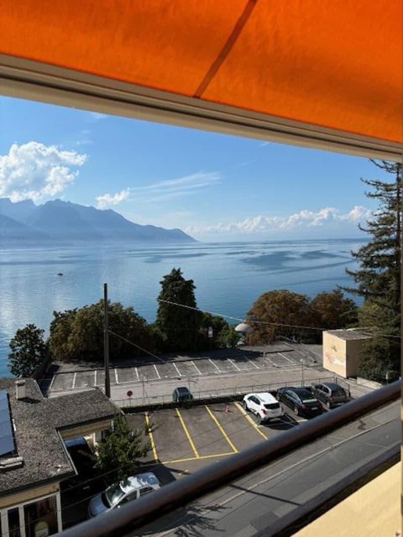 Magnificent 3.5-room furnished apartment with panoramic lake view in Territet (5)