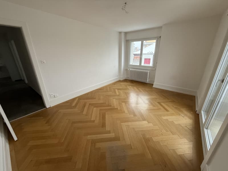 Beautiful 2.5-room apartment with balcony, 5 minutes from the train station (4)