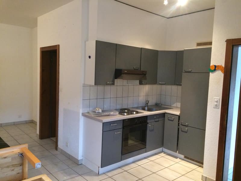 Très beau 4.5 pièces avec jardin et parking à Courfaivre (2)