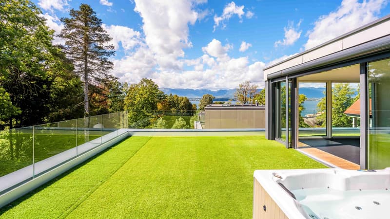 Casa con piscina e vista lago (2)