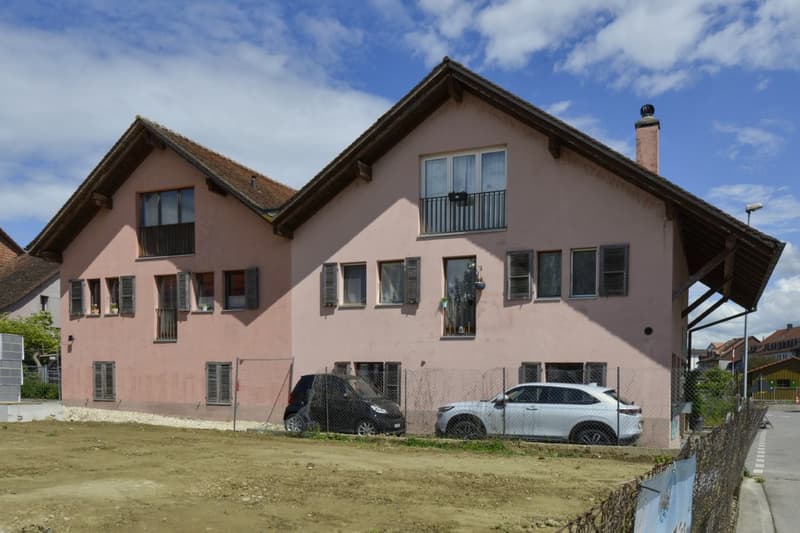 Petit immeuble locatif avec affectation mixte au centre de Payerne (1)