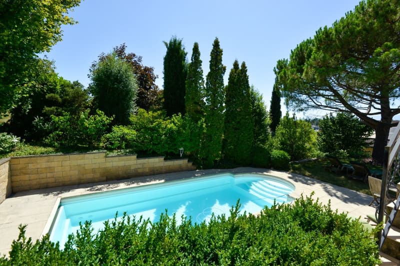 Magnifique et spacieuse villa de 7.5 pièces avec piscine (5)