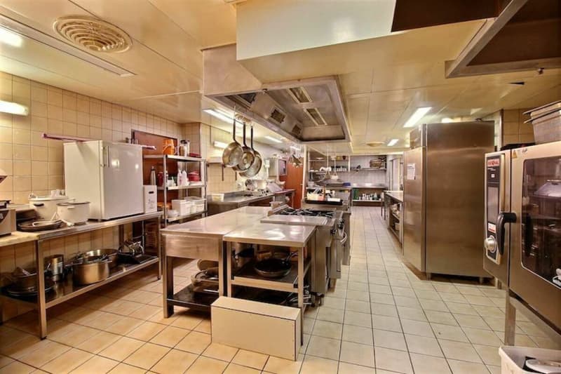 Restaurant 380 m2 au Sentier (12)