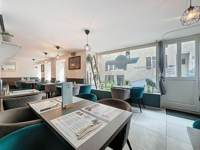 Commercial premises in PPE with ideal location (8)