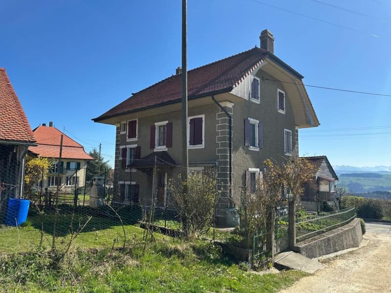 STUNNING VIEW! BEAUTIFUL FAMILY HOUSE WITH LARGE GARDEN BUILDABLE - FOUNTAIN (18)