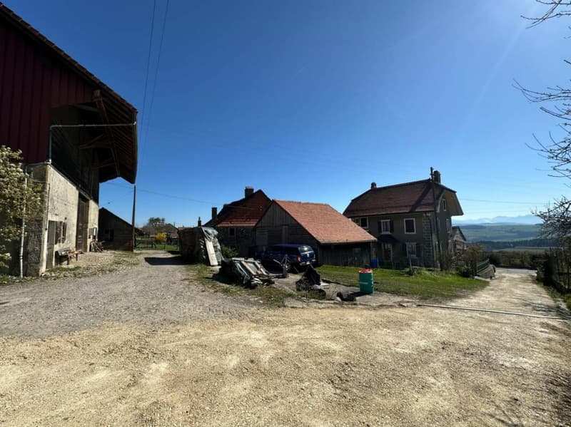 STUNNING VIEW! BEAUTIFUL FAMILY HOUSE WITH LARGE GARDEN BUILDABLE - FOUNTAIN (5)