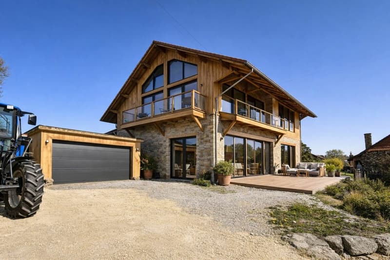 Gelände mit großem Landwirtschaftsgebäude und Überdachung, umgebaut zur Wohnung oder das gesamte Erdgeschoss für eine Aktivität und Ihre Wohnung im Obergeschoss, oder mehrere Familien? (5)