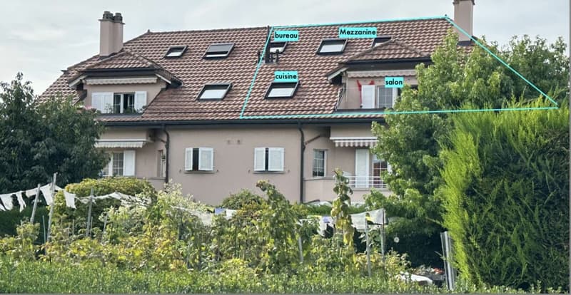 Appartamento duplex di 5 locali, con balcone e posti auto interni ed esterni (23)