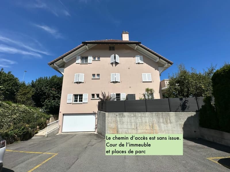 Appartamento duplex di 5 locali, con balcone e posti auto interni ed esterni (20)