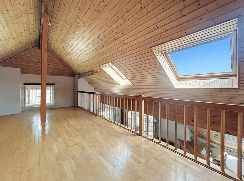 Appartamento duplex di 5 locali, con balcone e posti auto interni ed esterni (15)