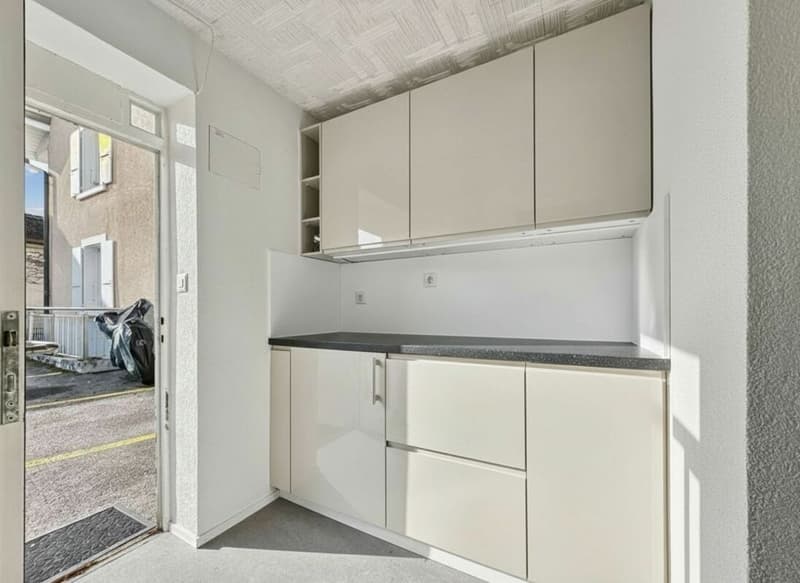 MAISON LOCATIVE DE 5 APPARTEMENTS AVEC ANNEXE INDEPENDANTE (26)