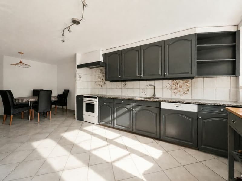 MAISON VILLAGEOISE CONTIGUË DE 2 APPARTEMENTS (3)