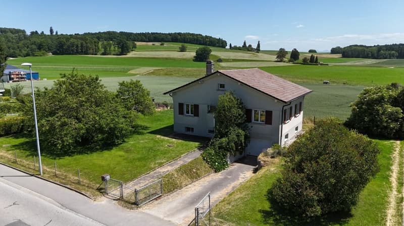 PETITE MAISON A RENOVER, EN BORDURE DE ZONE AGRICOLE (2)