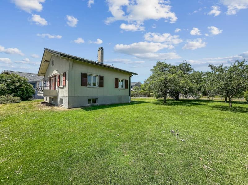 PETITE MAISON A RENOVER, EN BORDURE DE ZONE AGRICOLE (1)
