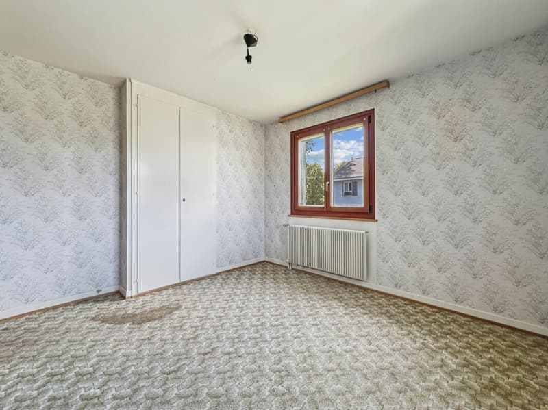 PETITE MAISON A RENOVER, EN BORDURE DE ZONE AGRICOLE (10)