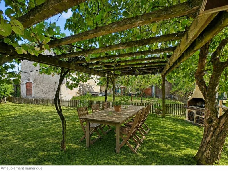 VIVEZ SUR UN ETAGE ! VILLA INDIVIDUELLE DE PLAIN-PIED ET COMBLES + UN STUDIO INDÉPENDANT (7)