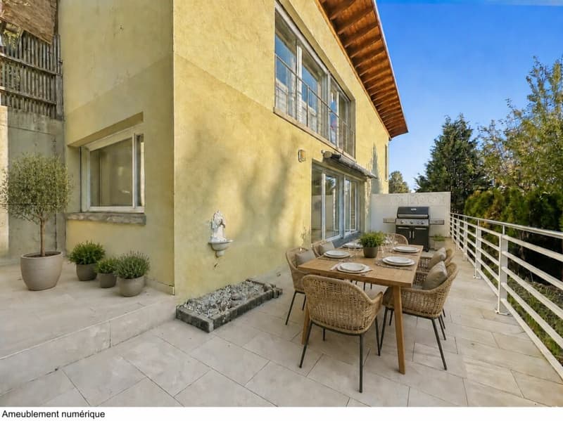 APPARTEMENT DE 3,5 PIÈCES DE 97 M2 AVEC TERRASSE ET 2 PLACES DE PARC. (7)