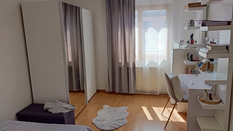 Beautiful semi-detached villa with 2 terraces and garden (13)