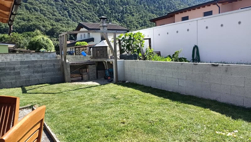 Beautiful semi-detached villa with 2 terraces and garden (4)