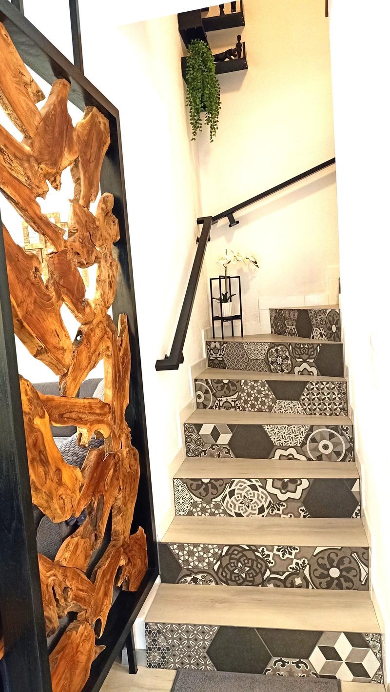 Beautiful semi-detached villa with 2 terraces and garden (12)