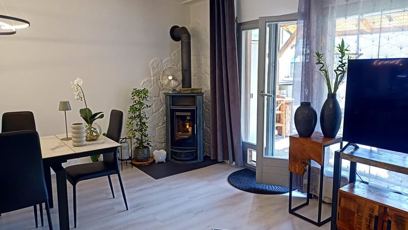 Beautiful semi-detached villa with 2 terraces and garden (3)