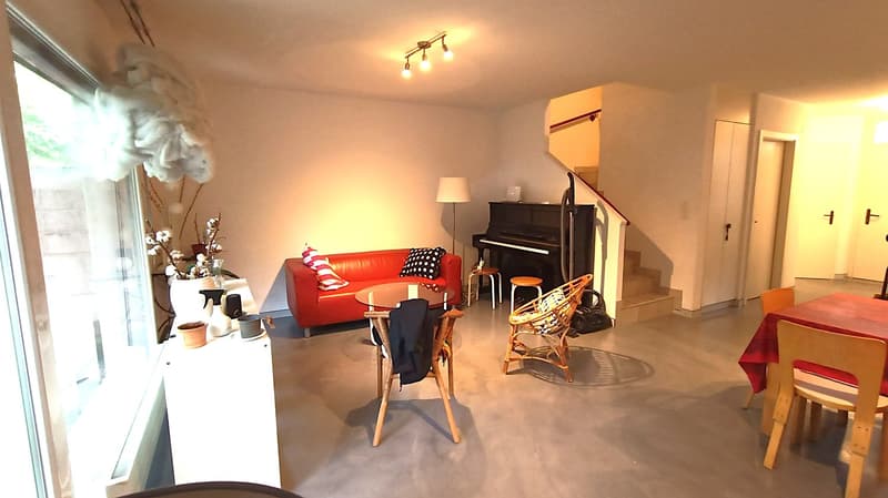 Beautiful semi-detached villa with 2 east and west terraces and garden – available immediately (6)