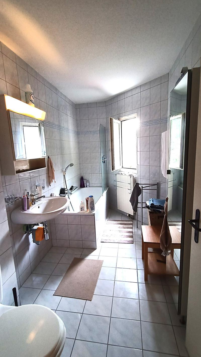 Beautiful semi-detached villa with 2 east and west terraces and garden – available immediately (13)