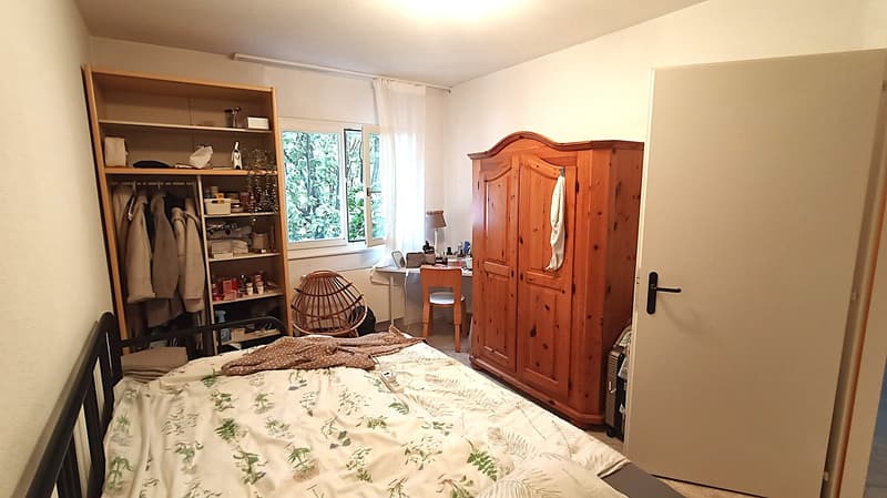 Beautiful semi-detached villa with 2 east and west terraces and garden – available immediately (11)