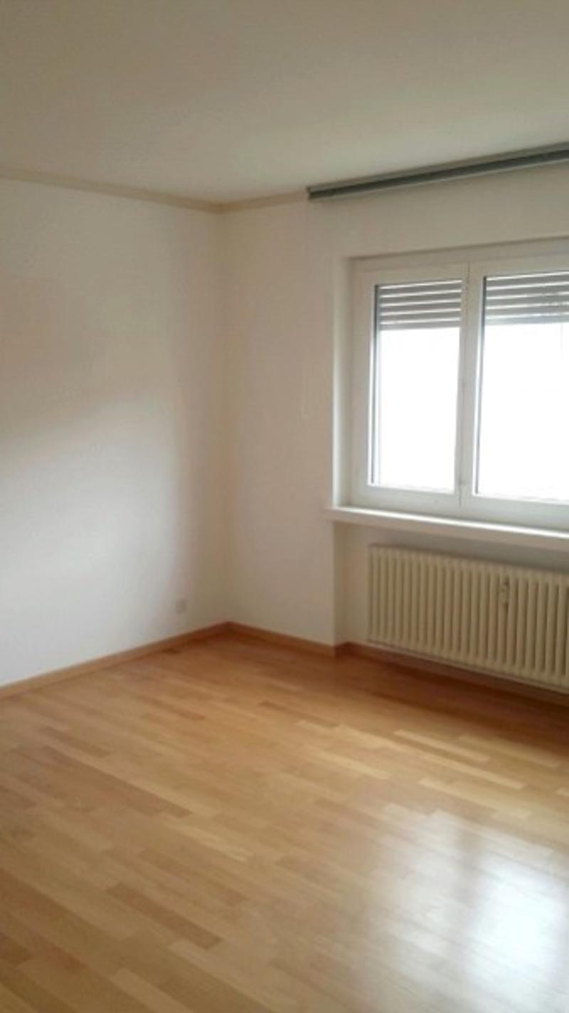 Très bel appartement de 3.5 pièces au 4ème étage (2)
