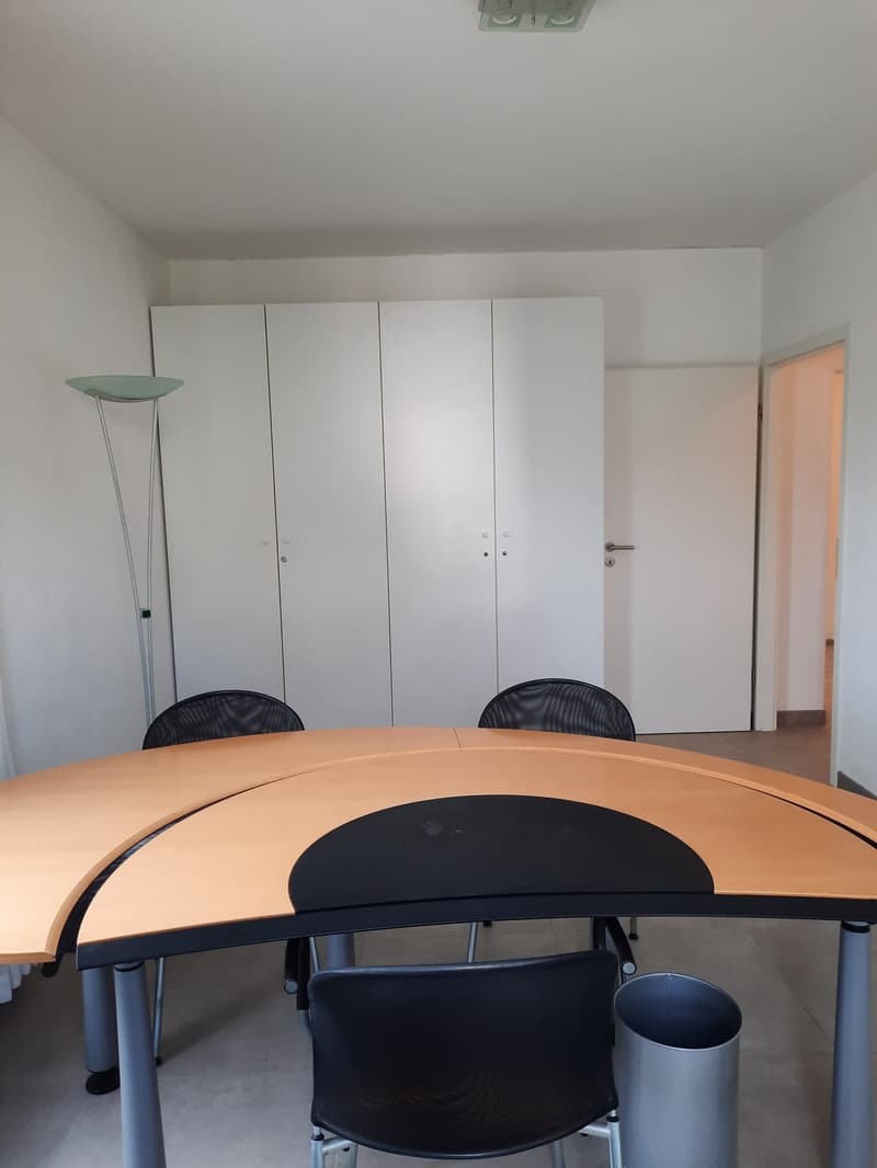 Joli local de 3 pces convenant pour un bureau ou pour un thérapeute (10)