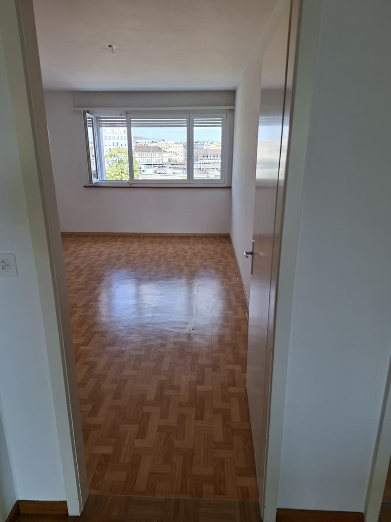 Appartement de 3.5 pces disponible de suite avec belle vue (3)