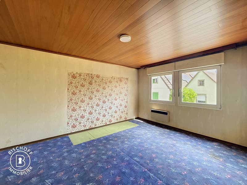 Charmantes Haus, das renovierungsbedürftig ist – sofort verfügbar (16)