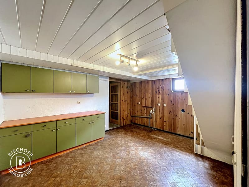 Charmantes Haus, das renovierungsbedürftig ist – sofort verfügbar (32)