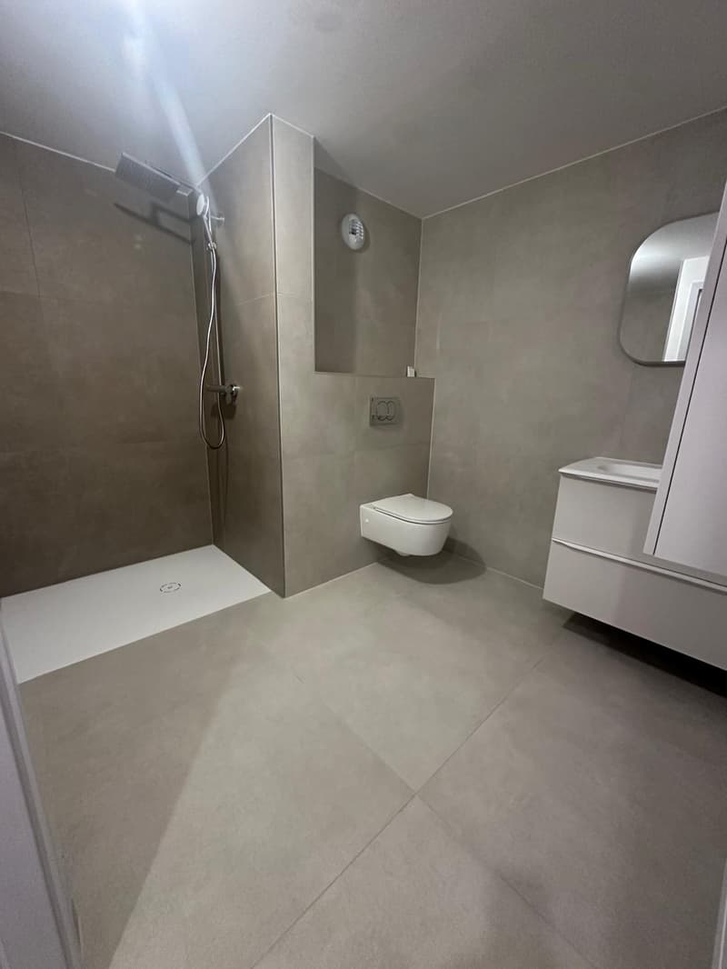 Appartamento di 3 locali moderno nuovo con balcone e vista sulla città a Saint-Louis (5)