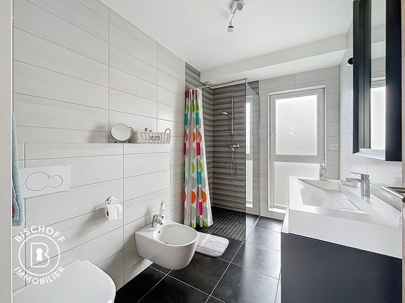 Beautiful Architect's Villa (26)
