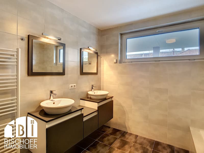 Appartamento di 4 locali luminoso con balcone e ascensore a Village-Neuf – disponibile immediatamente! (20)