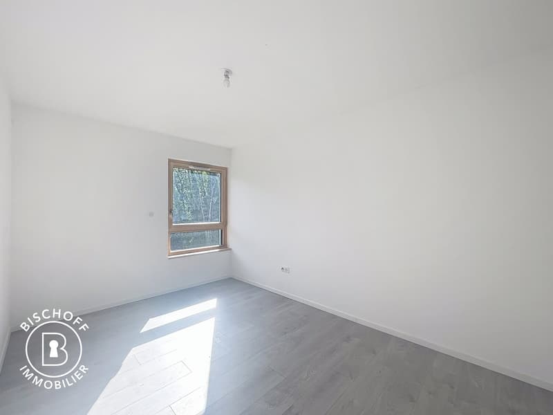 Appartamento moderno di 3 locali con balcone a Saint-Louis (14)
