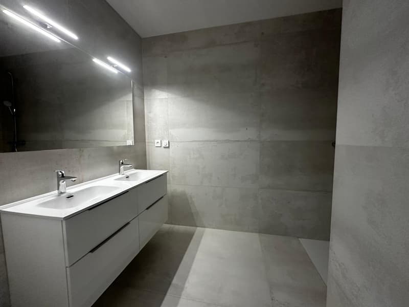 Moderne 3-Zimmer-Wohnung mit Balkon in Saint-Louis (7)
