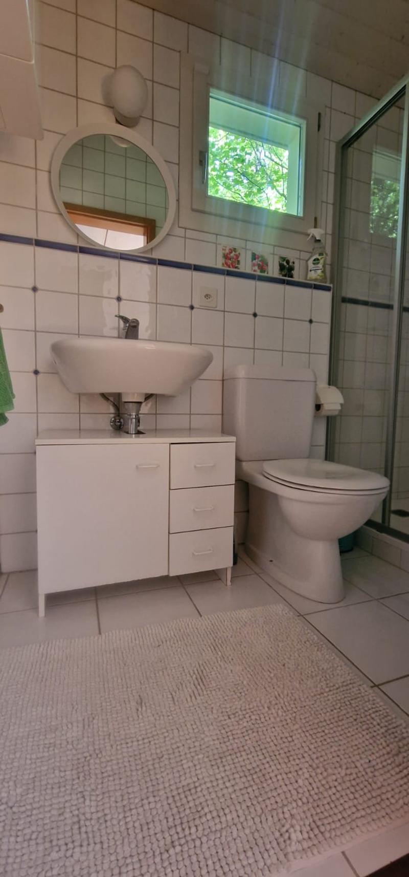 Beautiful 7-room property with large living spaces and superb garden (14)