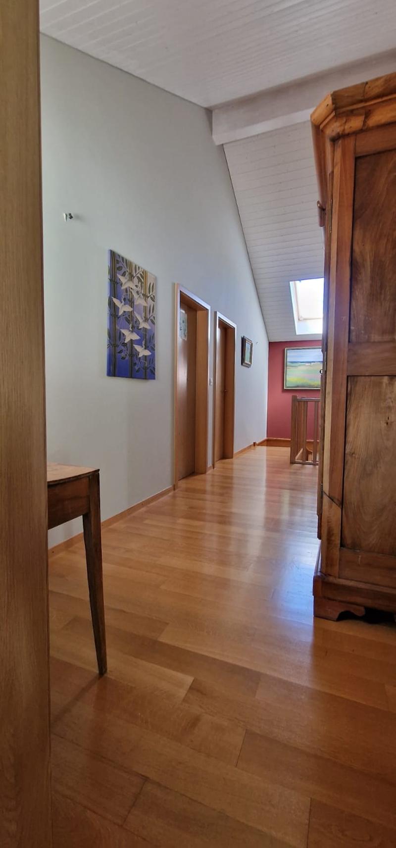 Beautiful 7-room property with large living spaces and superb garden (17)