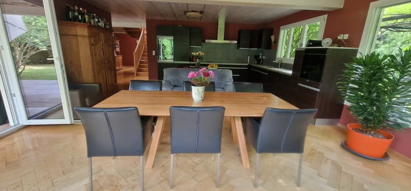 Beautiful 7-room property with large living spaces and superb garden (9)