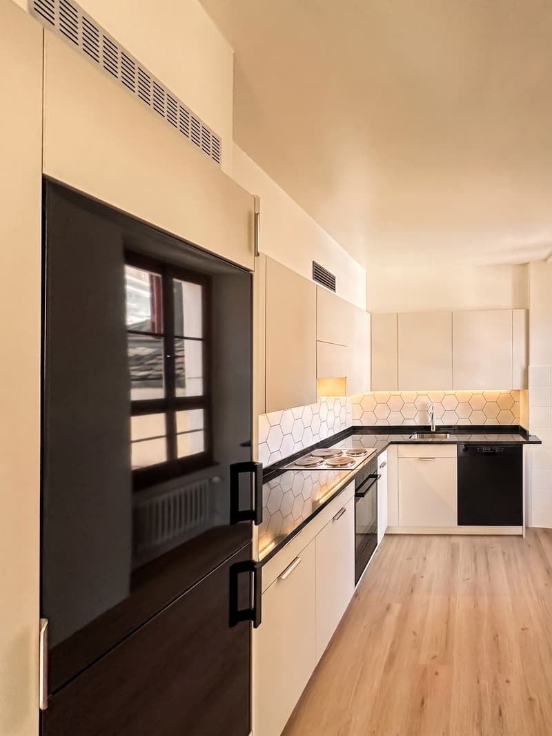 Helles 2,5-Zimmer-Wohnung mit Seeblick und Bergblick (4)