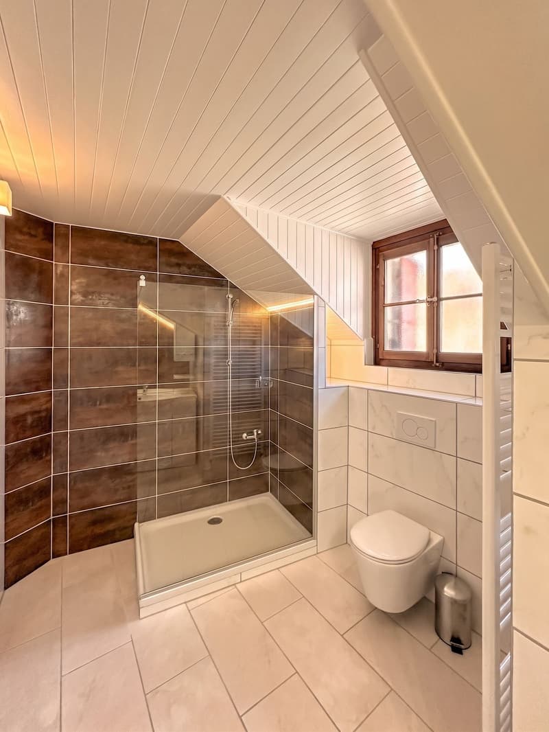 Duplex von 4,5 Zimmern mit 3 Schlafzimmern und Blick auf den See (7)