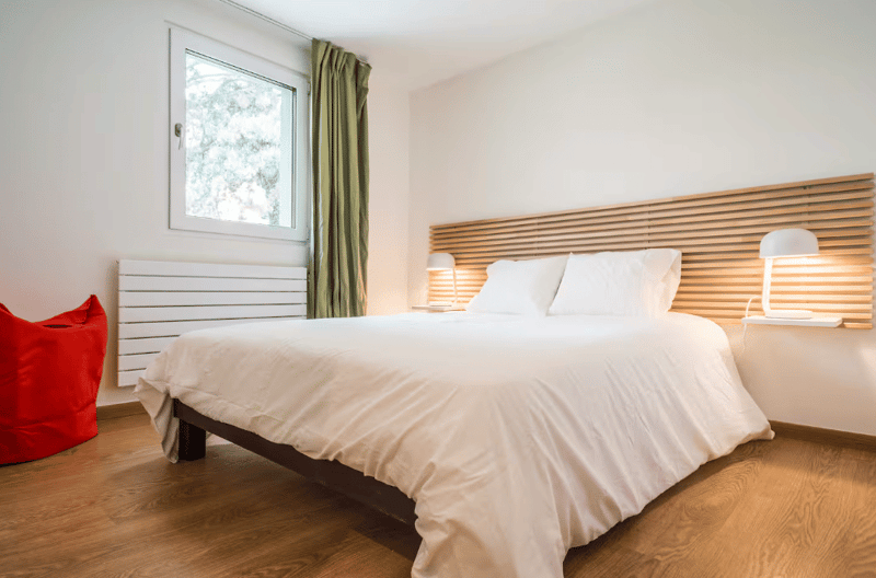 Rooftop Views & Central Location: 1-Bedroom Apartment in Lausanne (13)