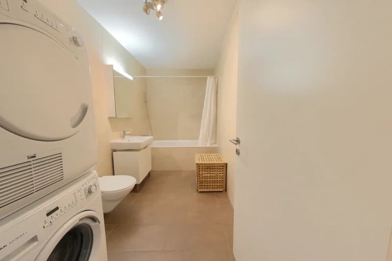 Bright 1-Bedroom Apartment with Balcony & Parking - Central Morges (4)
