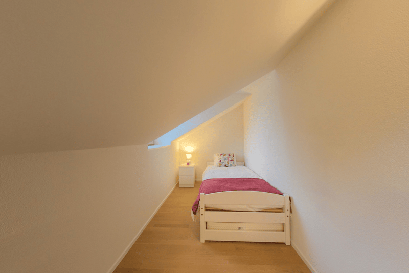 Ampio appartamento monolocale arredato nel centro di Neuchâtel (6)