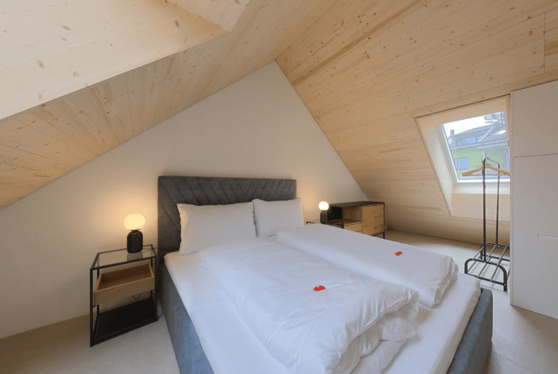 Stylish Duplex with Private Balcony | Central Lucerne (7)
