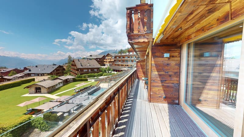 Private Jacuzzi & Mountain View Furnished Studio with Balcony - Swiss Alps Chalet (2)