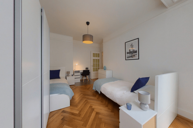 Spacious 80 m² 2-bedroom apartment - Montchoisi, quiet residential area. (4)