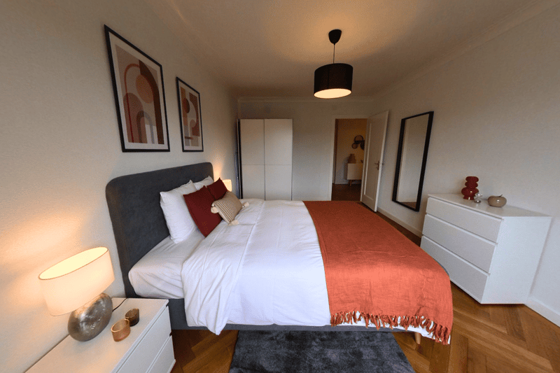 Spacious 2-Bedroom Furnished Apartment with Balcony and River Views in Geneva (8)
